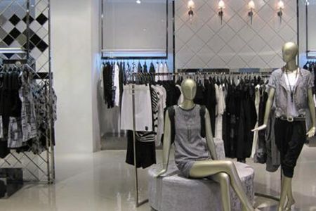 经营好一家服装店需要掌握哪些技巧和经验
